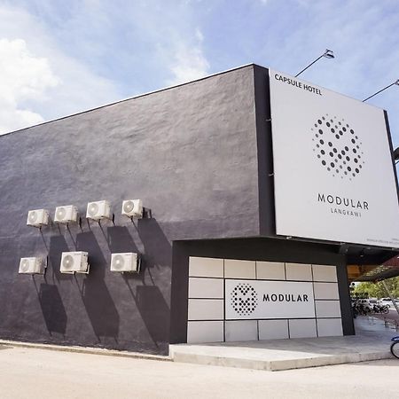 Oyo 89635 Modular Langkawi Capsule Hotel Padang Mat Sirat ภายนอก รูปภาพ