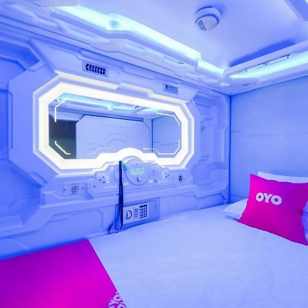 Oyo 89635 Modular Langkawi Capsule Hotel Padang Mat Sirat ภายนอก รูปภาพ