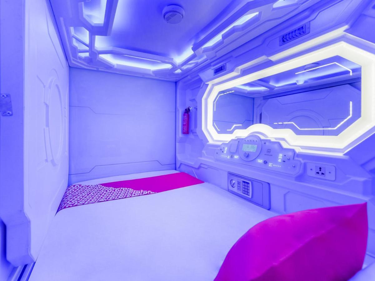 Oyo 89635 Modular Langkawi Capsule Hotel Padang Mat Sirat ภายนอก รูปภาพ