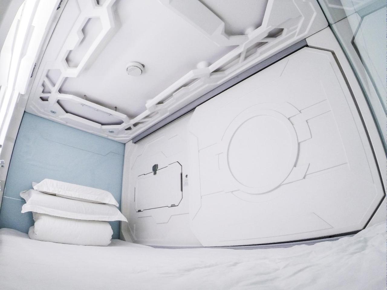 Oyo 89635 Modular Langkawi Capsule Hotel Padang Mat Sirat ภายนอก รูปภาพ