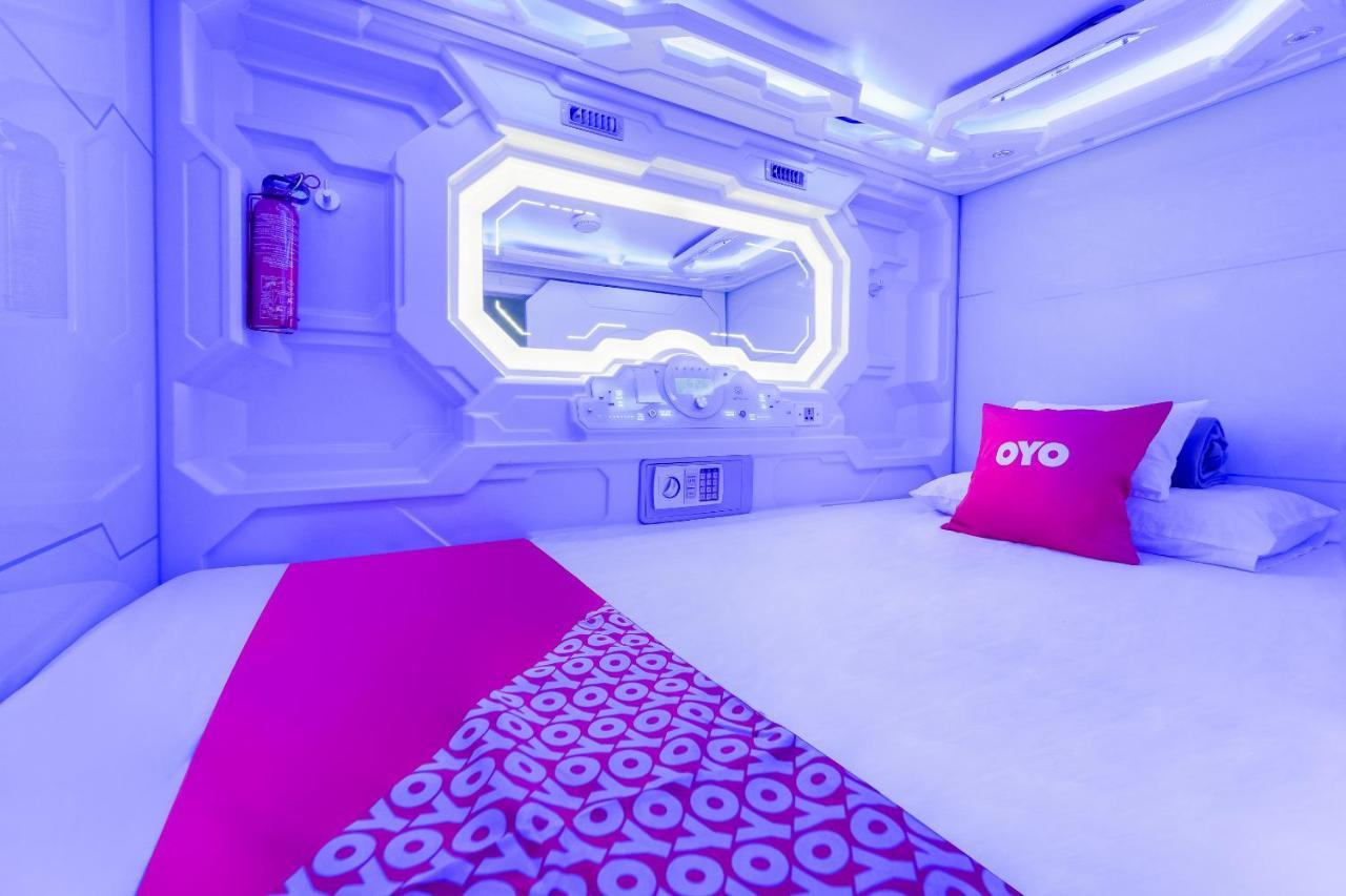 Oyo 89635 Modular Langkawi Capsule Hotel Padang Mat Sirat ภายนอก รูปภาพ