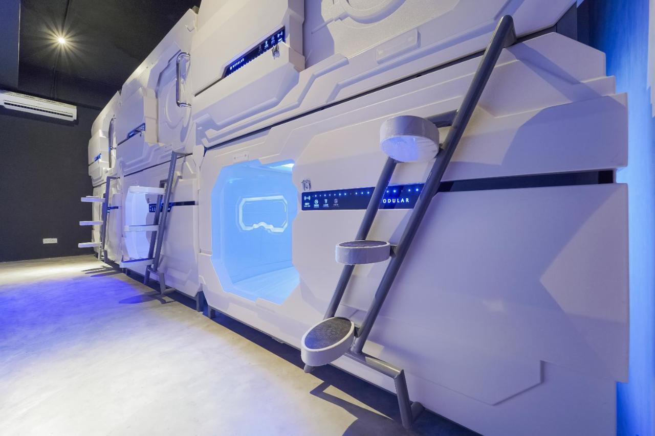 Oyo 89635 Modular Langkawi Capsule Hotel Padang Mat Sirat ภายนอก รูปภาพ